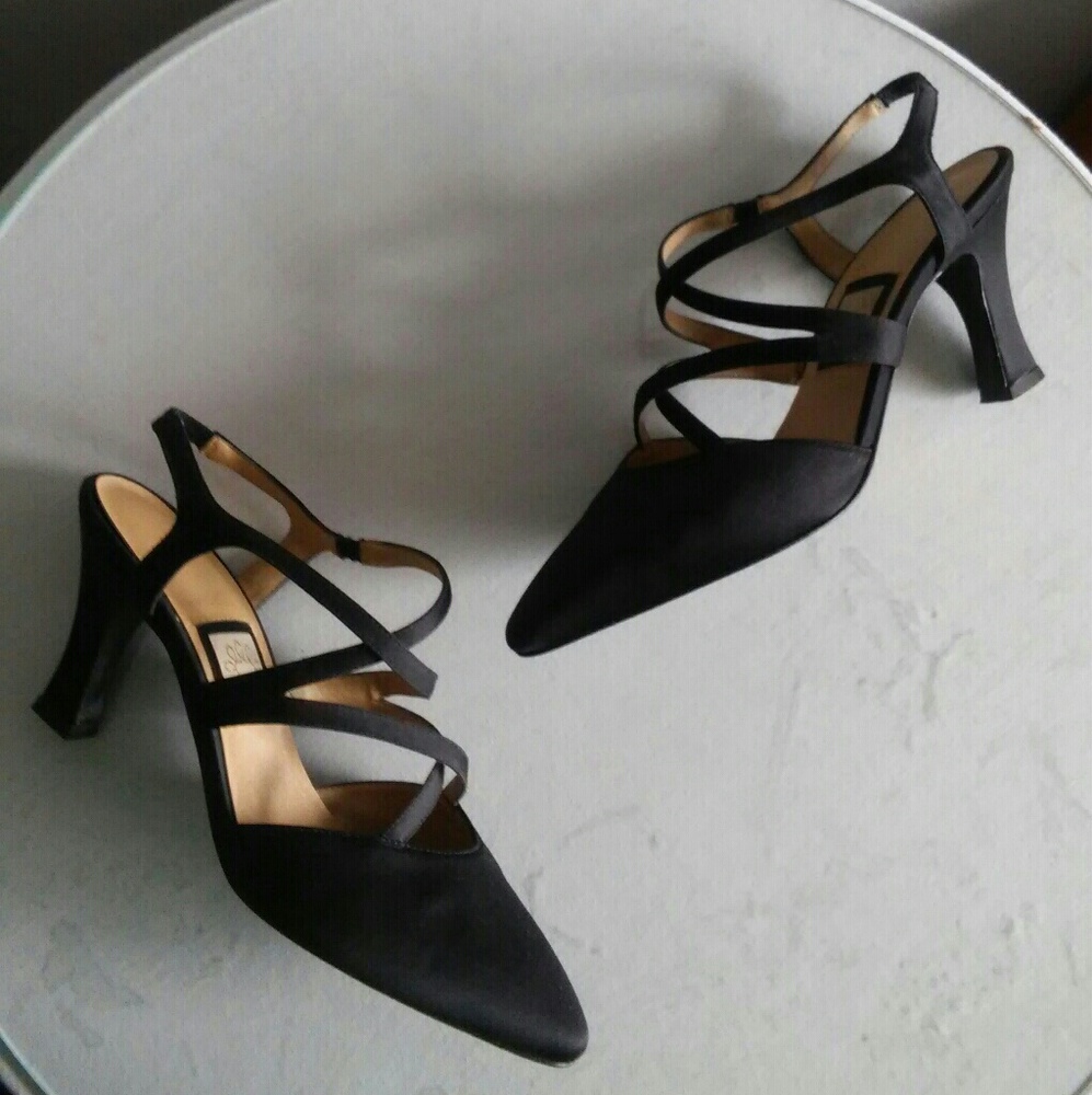 Vtg Strappy Black Satin Heel Nina